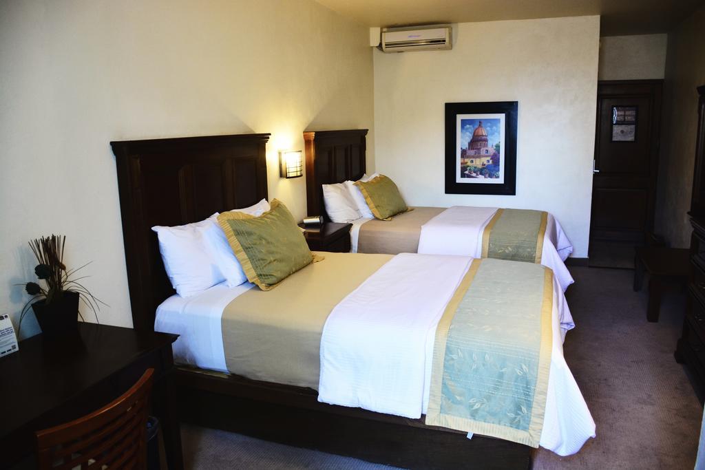 Hotel San Carlos Tequisquiapan Exteriör bild